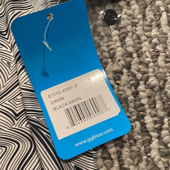 NWT GOLF POLO - Picture 3 of 4